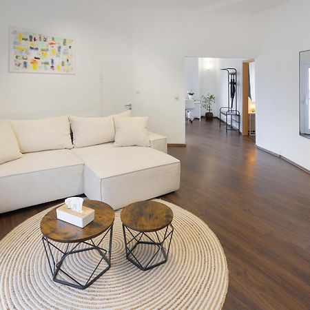Ruhrapartments #Naehe A40 #Zentral #Fastwifi #Perfekt Fuer Familien Und Geschaeftsreisen Bochum Exterior photo